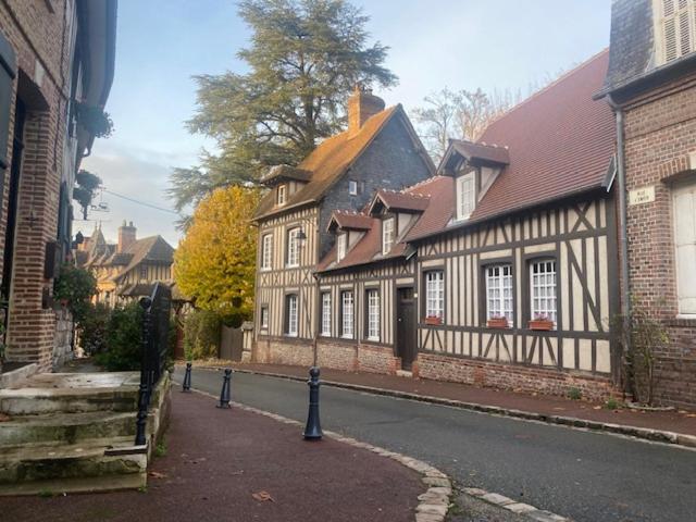 里昂拉弗瑞特L'Echo Des Bois住宿加早餐旅馆 外观 照片